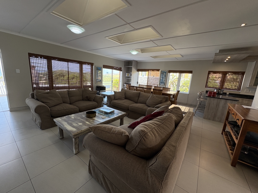 6 Bedroom Property for Sale in Cintsa East Eastern Cape